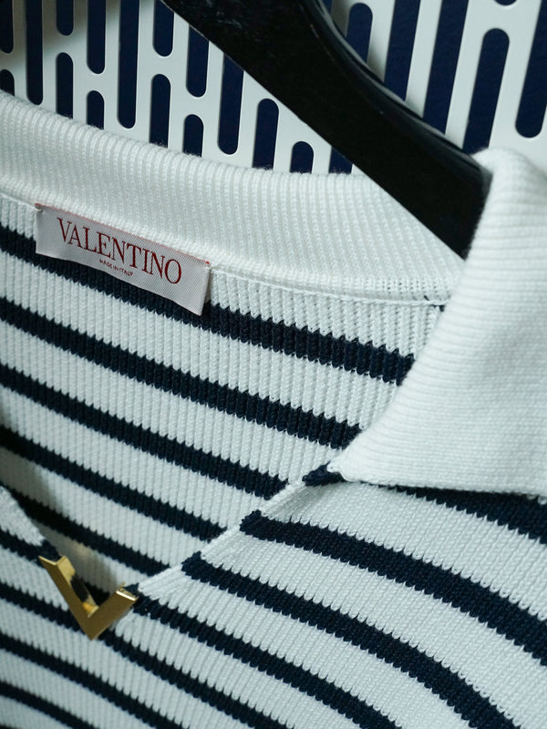 STRIPED V-NECK SWEATER